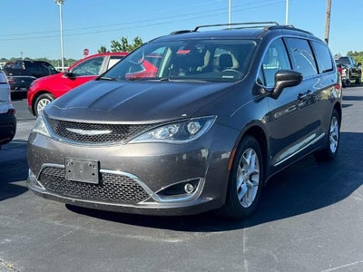2017 Chrysler Pacifica Touring-L FWD