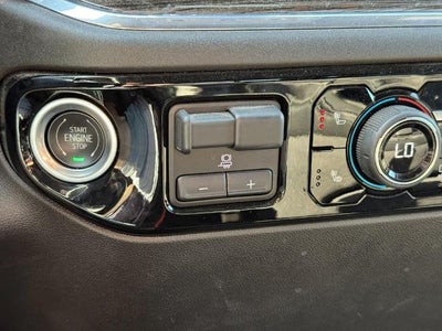 2024 Chevrolet Silverado 1500 4WD Crew Cab LT w/1LT
