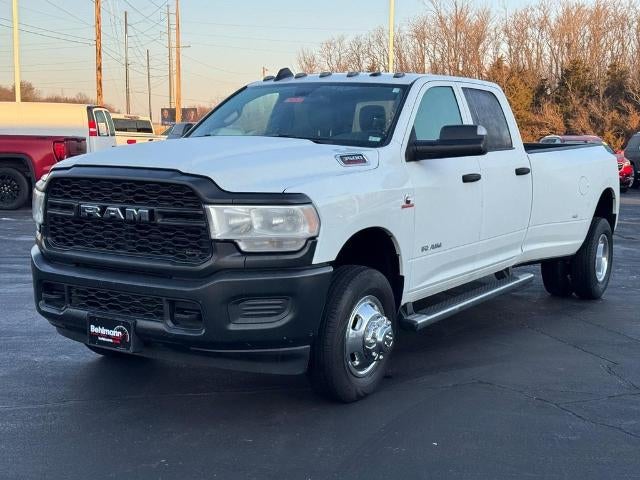 2022 RAM 3500 Tradesman 4x4 Crew Cab Box