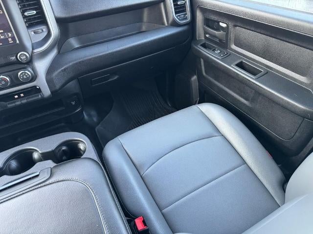 2022 RAM 3500 Tradesman 4x4 Crew Cab Box