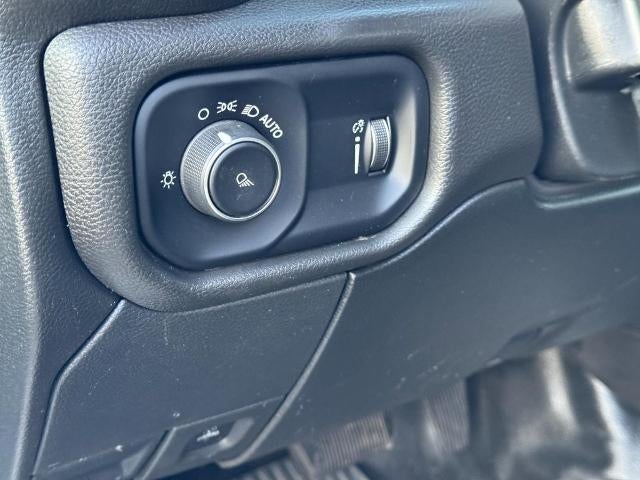 2022 RAM 3500 Tradesman 4x4 Crew Cab Box