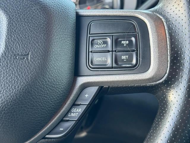 2022 RAM 3500 Tradesman 4x4 Crew Cab Box