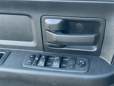 2022 RAM 3500 Tradesman 4x4 Crew Cab Box