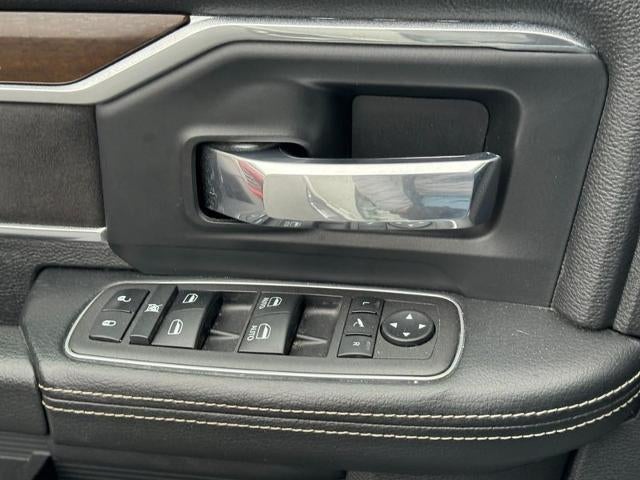 2022 RAM 2500 Laramie 4x4 Crew Cab Box