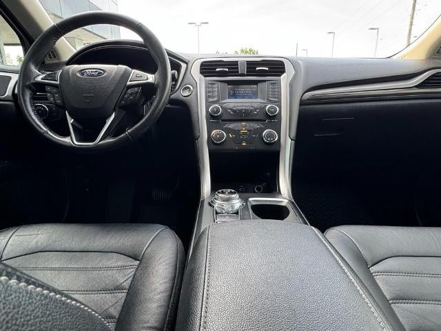 2017 Ford Fusion SE FWD