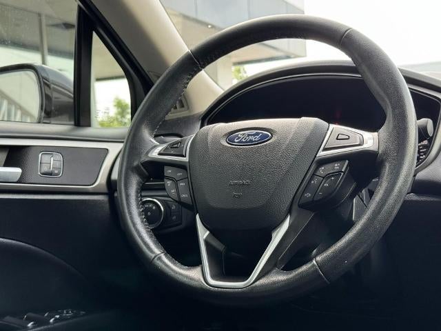 2017 Ford Fusion SE FWD