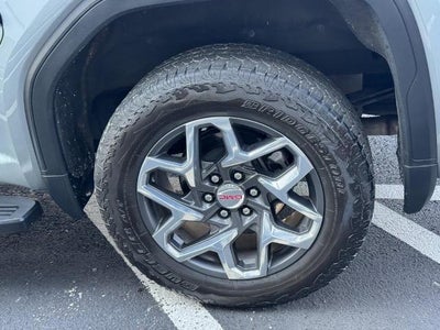 2024 GMC Sierra 1500 4WD Crew Cab SLT