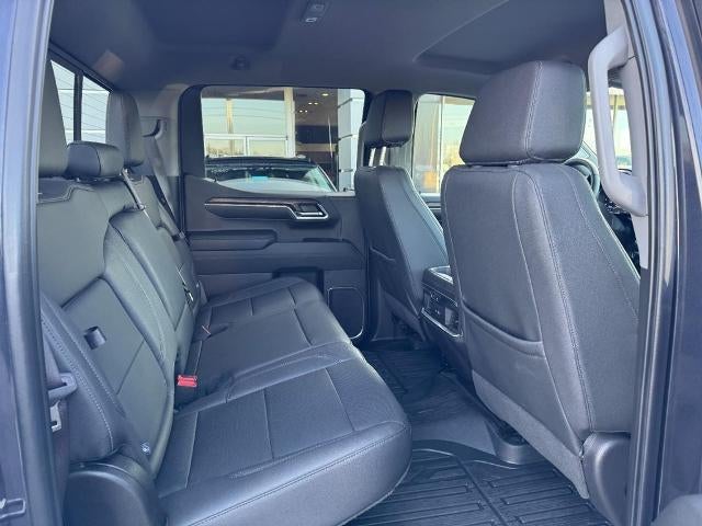 2024 GMC Sierra 1500 4WD Crew Cab SLT