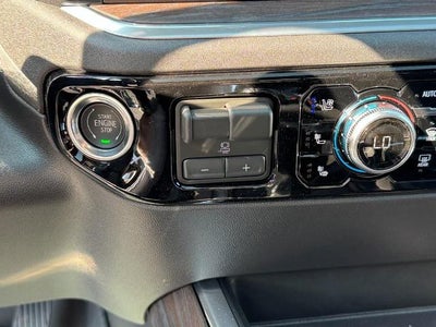 2026 GMC Sierra 1500 4WD Crew Cab SLT