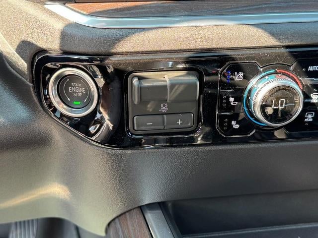 2026 GMC Sierra 1500 4WD Crew Cab SLT