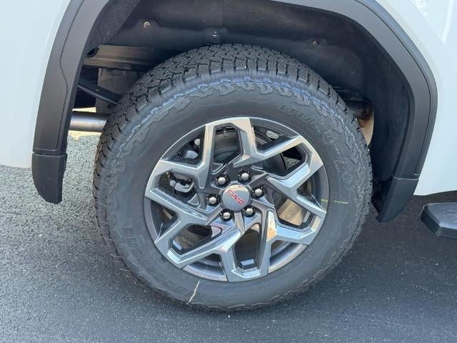 2026 GMC Sierra 1500 4WD Crew Cab SLT