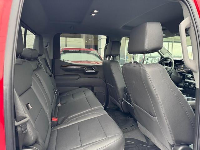 2025 GMC Sierra 1500 4WD Crew Cab SLT