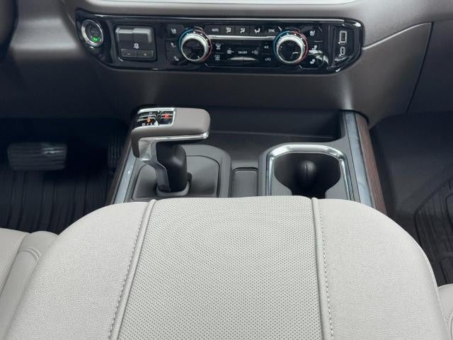 2026 GMC Sierra 1500 4WD Crew Cab SLT