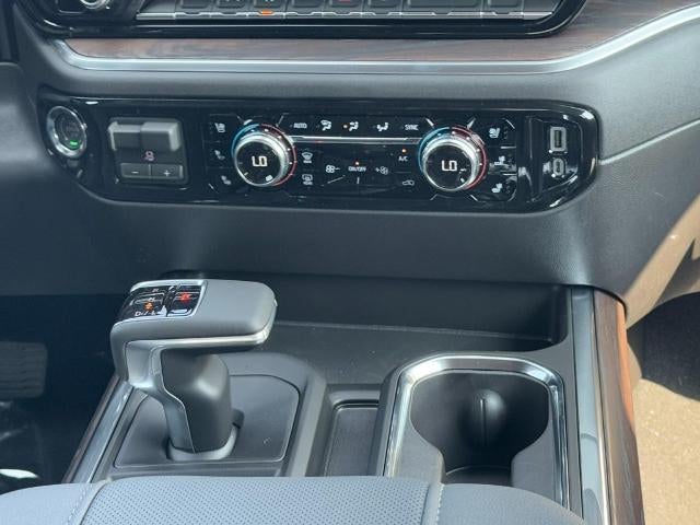 2026 GMC Sierra 1500 4WD Crew Cab SLT