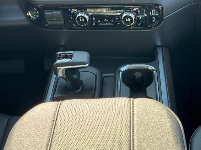 2026 GMC Sierra 1500 4WD Crew Cab SLT