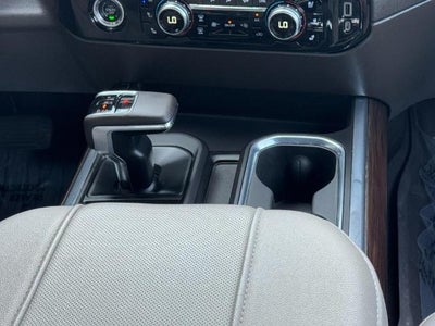 2023 GMC Sierra 1500 4WD Crew Cab SLT