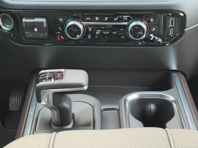 2026 GMC Sierra 1500 4WD Crew Cab SLT