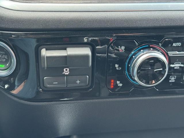 2026 GMC Sierra 1500 4WD Crew Cab SLT