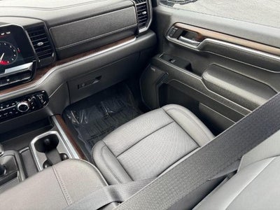 2024 GMC Sierra 1500 4WD Crew Cab SLT