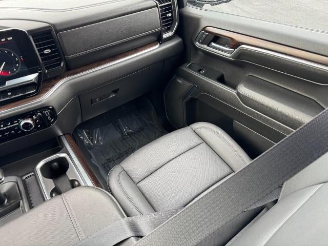 2024 GMC Sierra 1500 4WD Crew Cab SLT