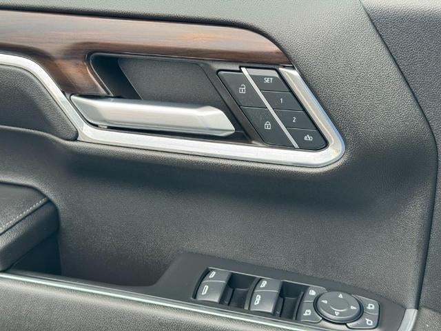 2024 GMC Sierra 1500 4WD Crew Cab SLT