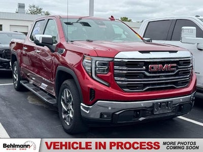 2022 GMC Sierra 1500 4WD Crew Cab SLT