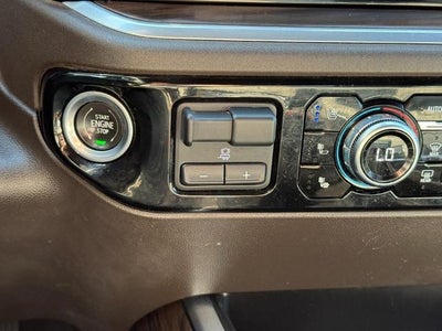 2022 GMC Sierra 1500 4WD Crew Cab SLT