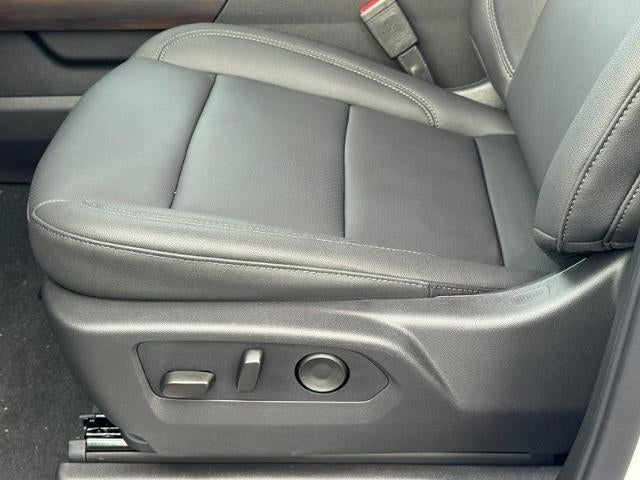 2026 GMC Sierra 1500 4WD Crew Cab SLT