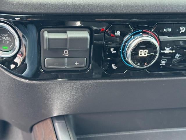 2026 GMC Sierra 1500 4WD Crew Cab SLT