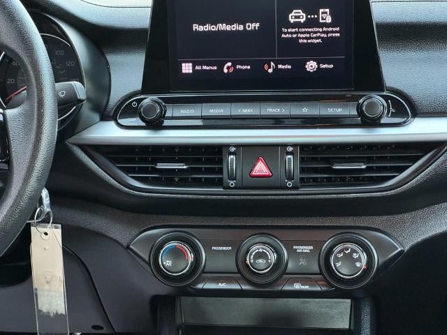 2024 Kia Forte LXS IVT