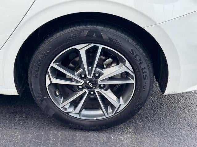 2024 Kia Forte LXS IVT