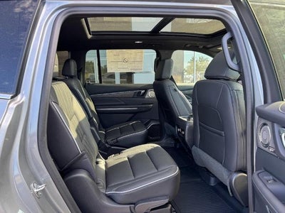 2027 Buick Enclave 4dr Avenir