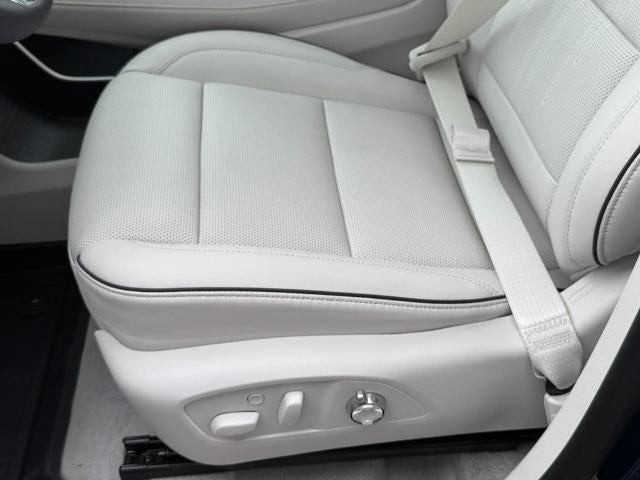 2027 Buick Enclave 4dr Avenir