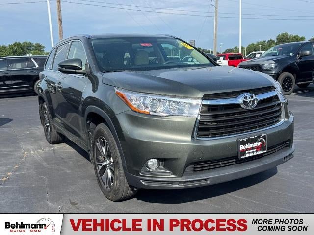 2016 Toyota Highlander AWD 4dr V6 XLE (Natl)