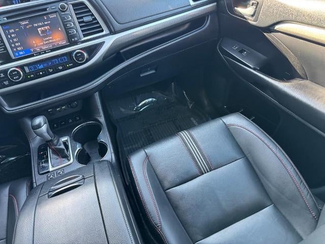2019 Toyota Highlander SE V6 AWD