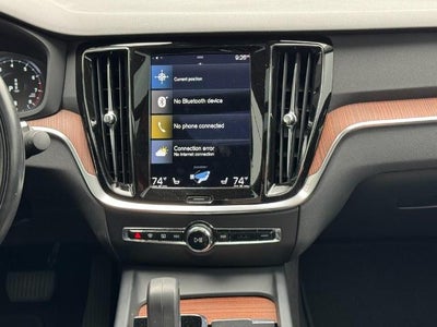 2022 Volvo S60 B5 AWD Momentum