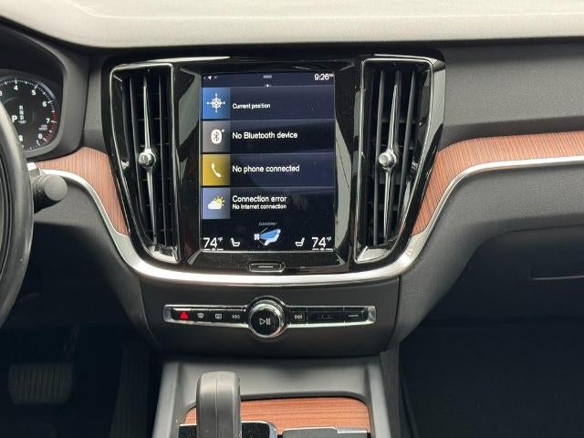 2022 Volvo S60 B5 AWD Momentum