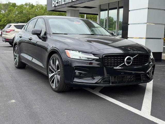2022 Volvo S60 B5 AWD Momentum