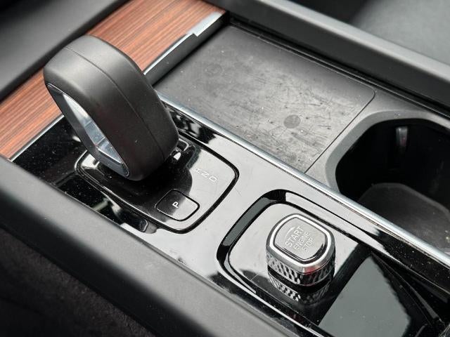 2022 Volvo S60 B5 AWD Momentum