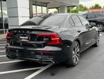 2022 Volvo S60 B5 AWD Momentum