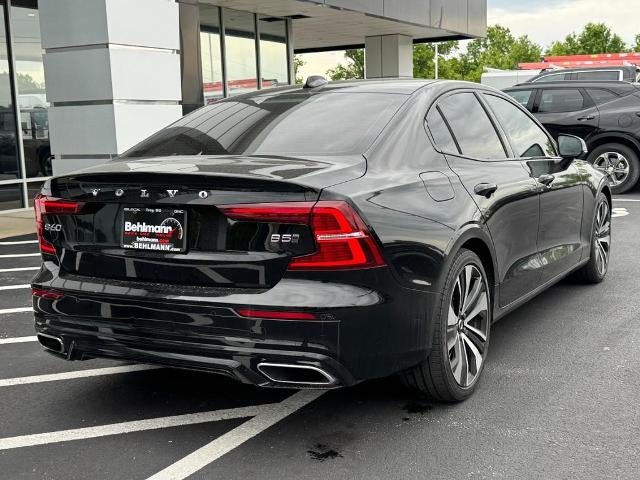 2022 Volvo S60 B5 AWD Momentum
