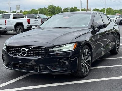 2022 Volvo S60 B5 AWD Momentum