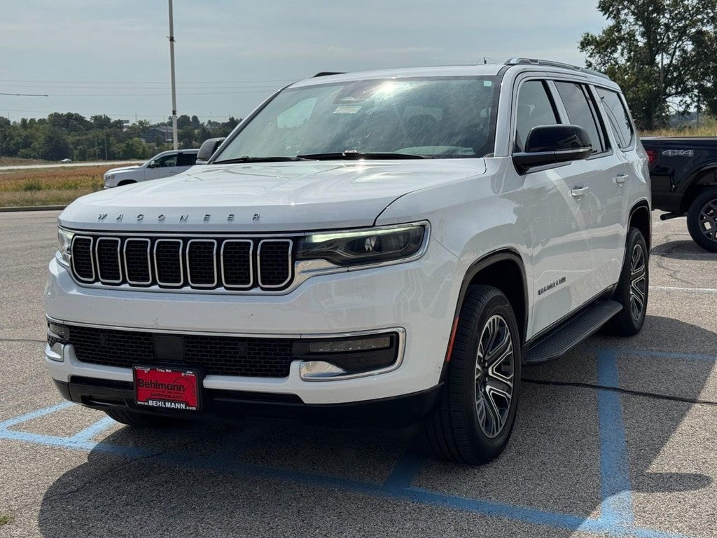 2023 Jeep Wagoneer Base