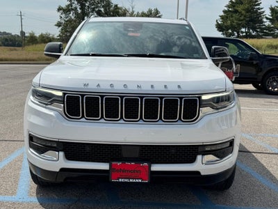 2023 Jeep Wagoneer Base