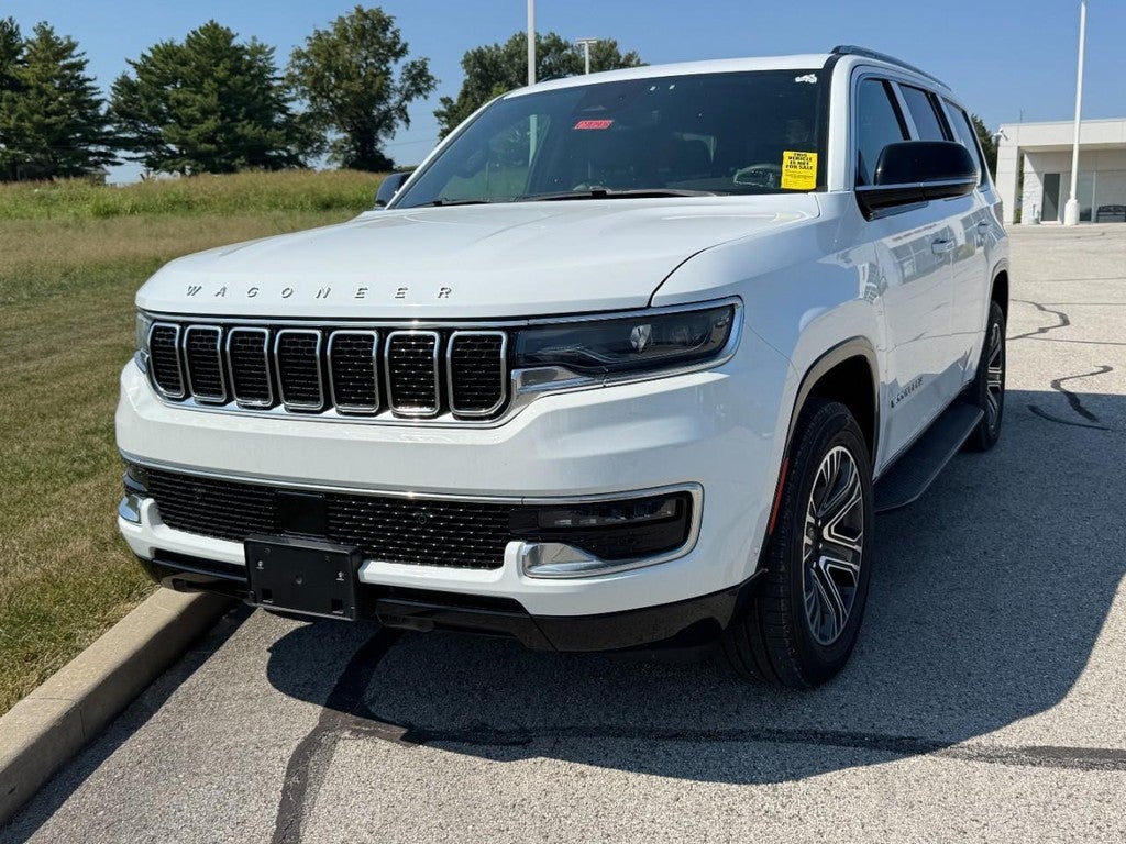 2023 Jeep Wagoneer Base