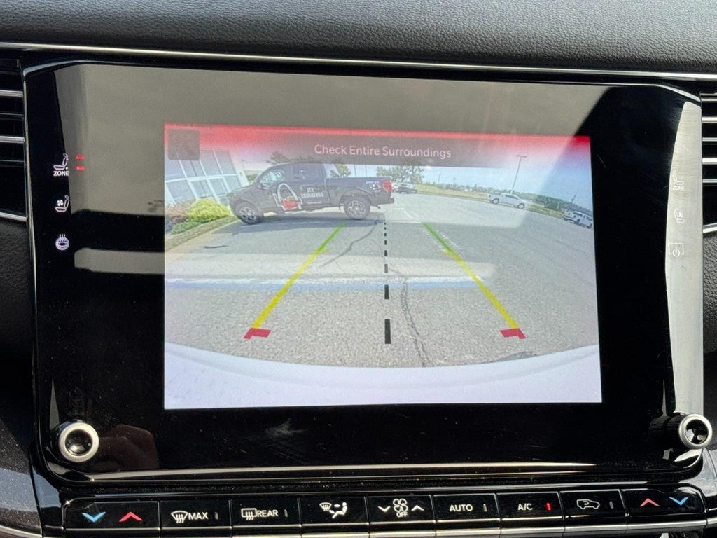 2023 Jeep Wagoneer Base