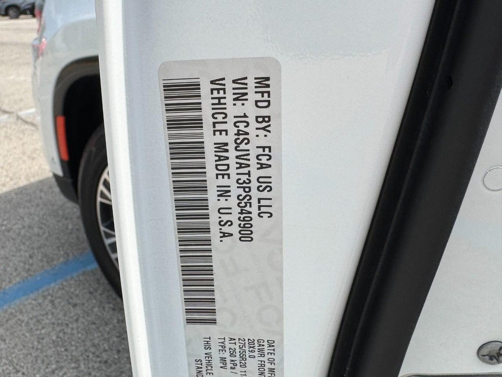 2023 Jeep Wagoneer Base