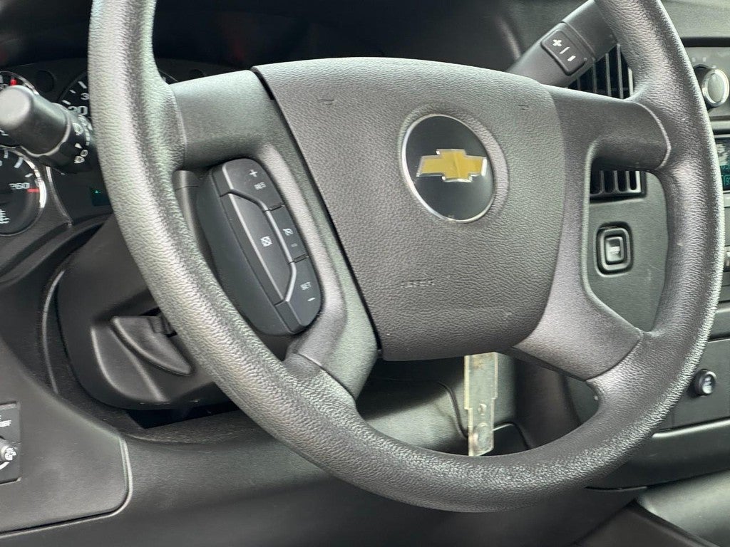 2024 Chevrolet Express 2500 Work Van Cargo