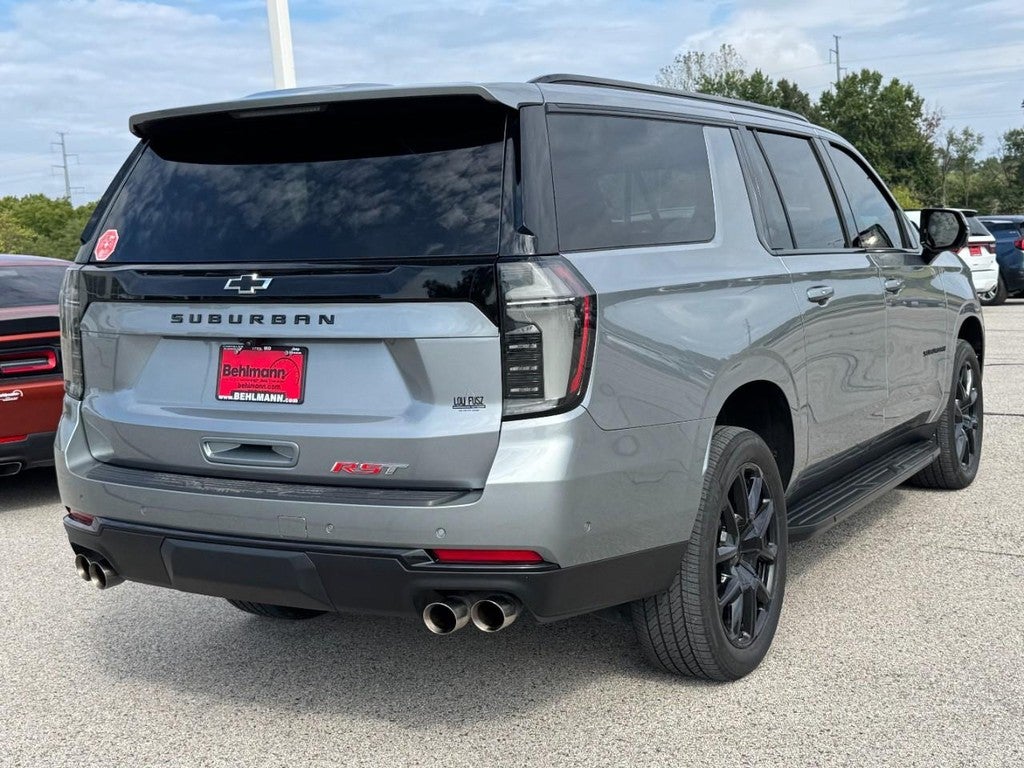 2025 Chevrolet Suburban RST