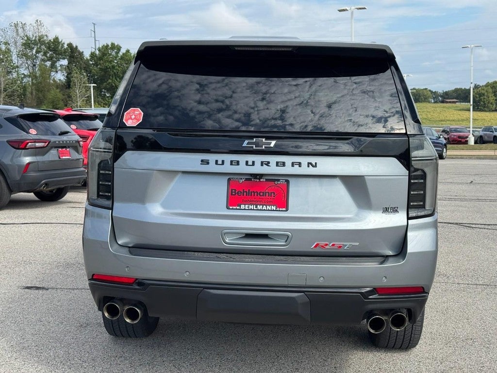 2025 Chevrolet Suburban RST
